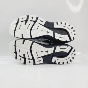 Brooks | Shoes | Brooks Mens White Black Adrenaline Gts 22  display picture 1